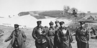 Распределение заключённых по видам работ и процент вольнонаёмных 1935 год. Г.Г. Ягода, Кузнецов, Л.И. Коган и С.Г. Фирин после осмотра Истринской плотины.